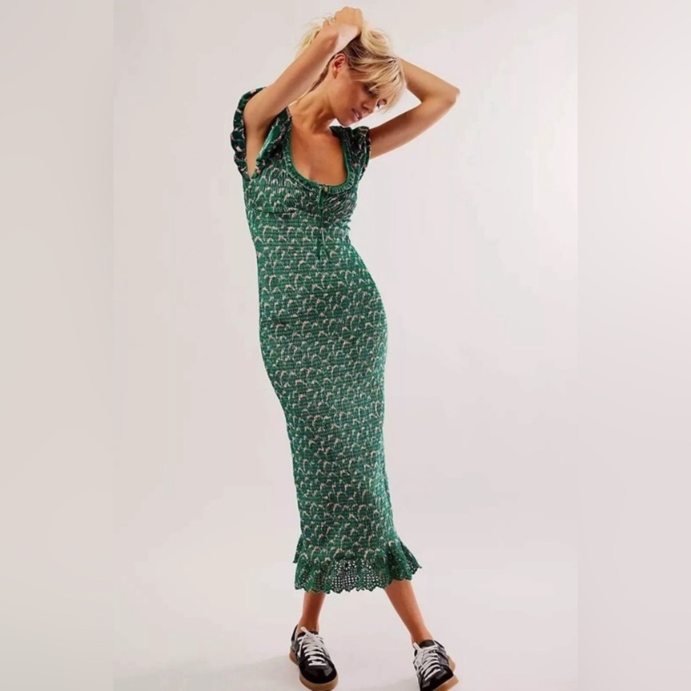 Free people McKenna velvet midi dress. Size medium.